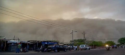 Sandstorm to linger for 5 more days, no relief from heat— Know when rainfall is expected