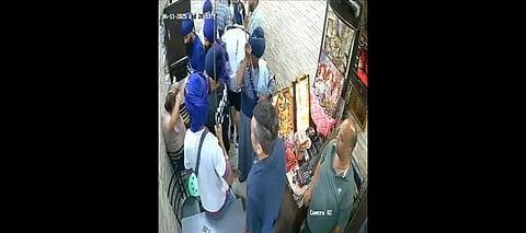 Blades at Milap Chowk, Jalandhar: Nihang-clad men loot gold chain, vandalize Duggal Chaap shop—Police inaction