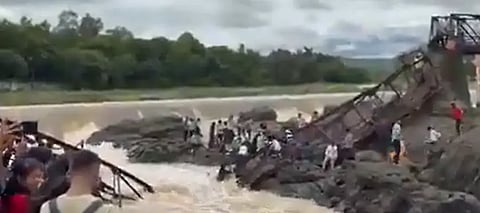 Bridge in Pune's Kundmala village collapses; 25-30 tourists feared to beswept away in Indrayani River