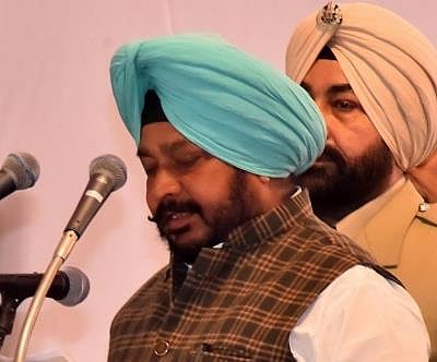 Ex Chief minister Capt Amrinder singh close associate Ex-Punjab Congress minister Sadhu Singh Dharamsot   held for corruption