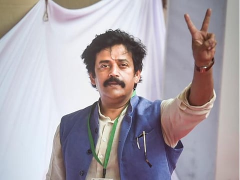 MP Ravi Kishan pushes for Population bill control, Twitteratis slam 'Control your first' as he himself has 4-kids