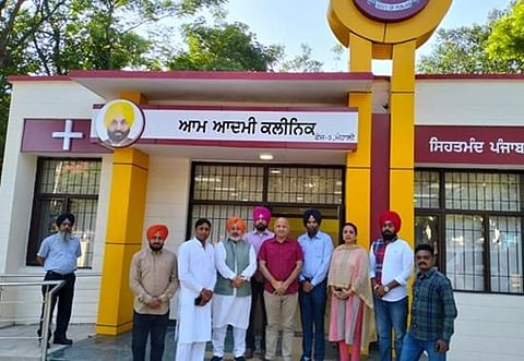 Delhi Education Minister visits the newly opened Aam Aadmi Clinic along with the Health Minister of Punjab in Mohali