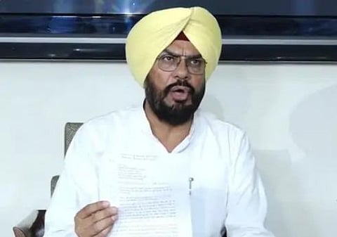 AAP govt's big decision: Women councilors or sarpanch have to do the work themselves; Husband, father or son not allowed