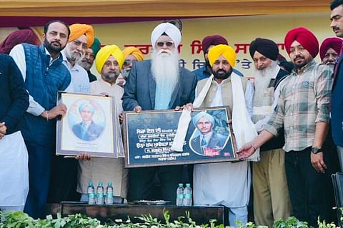 Confer bharat ratna award to shaheed bhagat singh, shaheed kartar singh sarabha and other martyrs; cm urges goi