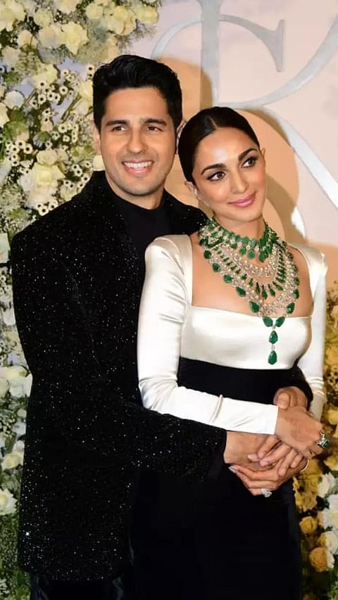 9 UNSEEN pics of Sidharth Malhotra-Kiara Advani from Haldi Ceremony