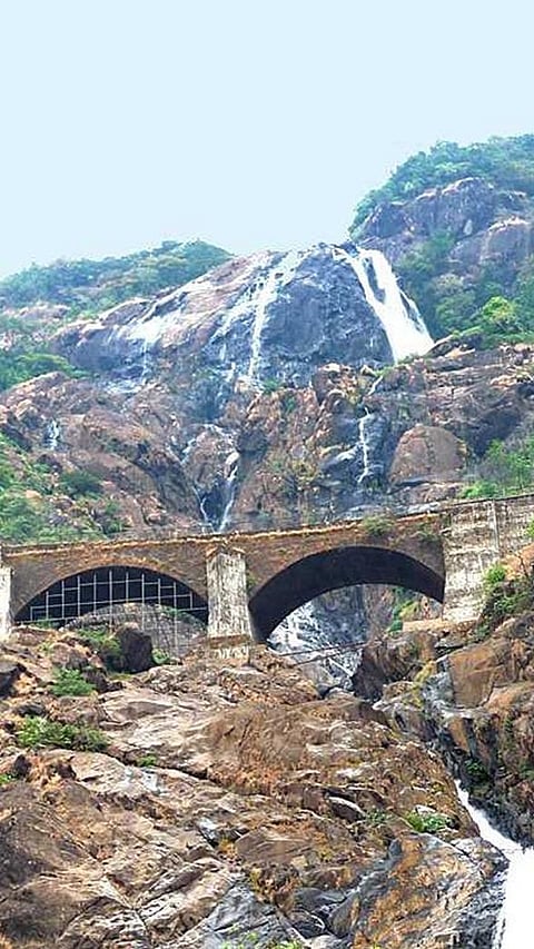 9 Beautiful Train Routes In India