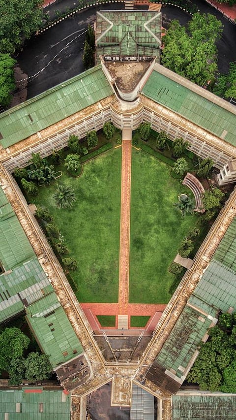 7 reasons why MIT is not an Ivy League