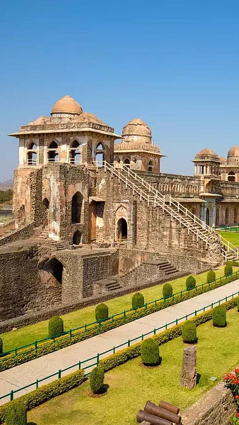 9 most beautiful tourist places of Madhya Pradesh