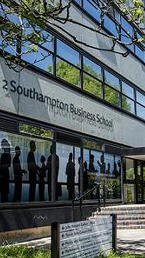 9 Best UK Universities to get jobs after graduation