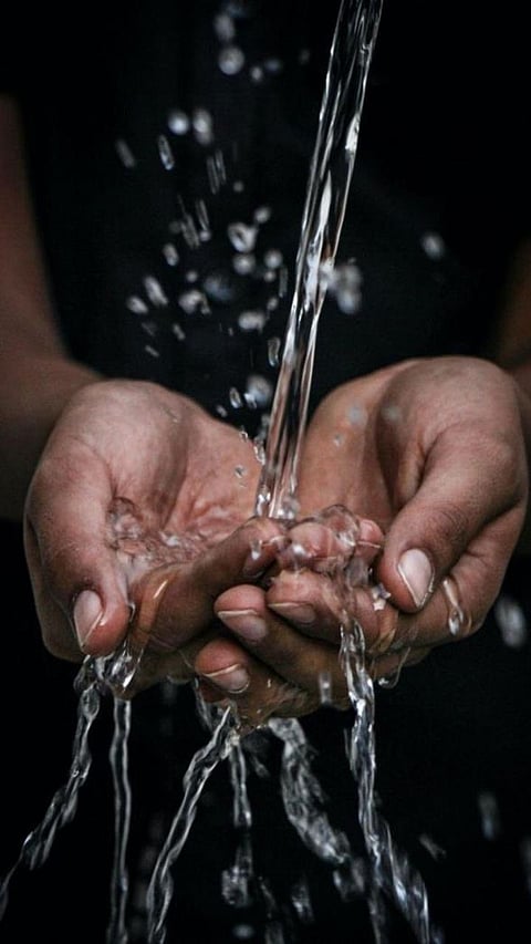 Stay Refreshed Stay Healthy: 8 Expert Tips on Water and Your Body