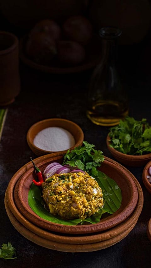 Coastal Curry Chronicles: 8 Indigenous Dishes to Satisfy Your Seafood Cravings must try