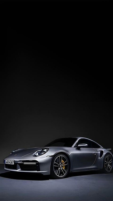 6 High-Performance Cars Known for Rapid Acceleration