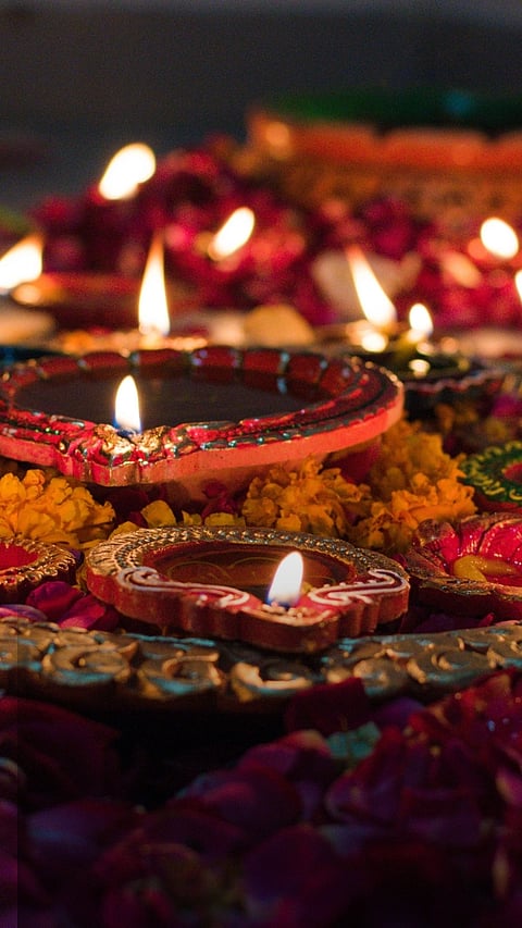 5 Simple Rituals to Attract Wealth on Diwali!