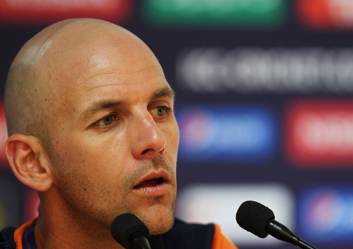 Sri Lanka appoint Anton Roux as national fielding coach