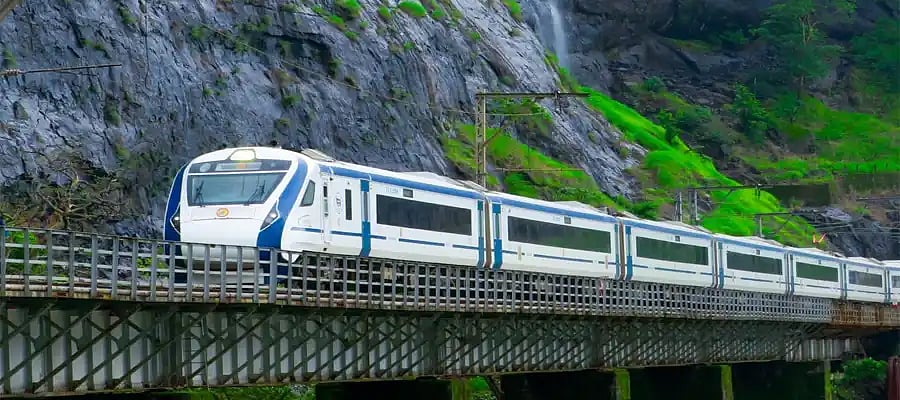 Jammu-Srinagar Vande Bharat train set to revolutionalize travel in ...