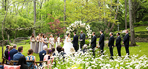 Personalized Floral Décor Promises the Fondest Wedding Memories