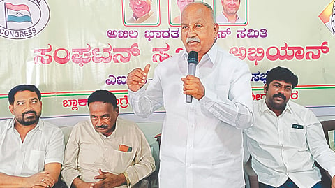ಹಲವು ಅಡೆತಡೆಗಳ ನಡುವೆಯೂ ಸಿಎಂ ಡಿ.ಕೆ. ಶಿವಕುಮಾರ್ ಅವರ ಇಚ್ಛಾಶಕ್ತಿಯ ಫಲವಾಗಿ ಭದ್ರಾ ಮೇಲ್ದಂಡೆ ಯೋಜನೆಯಡಿ ಮೊದಲ ಬಾರಿಗೆ ಚಿತ್ರದುರ್ಗ ಜಿಲ್ಲೆಯ ಕೆರೆಗಳಿಗೆ ನೀರು ಬಂದಿದೆ. 