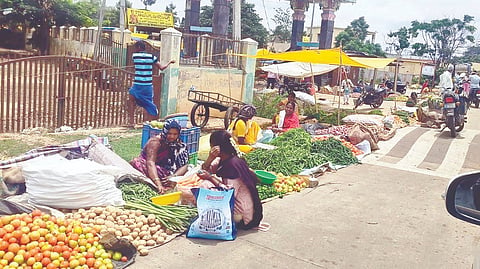 MARKET