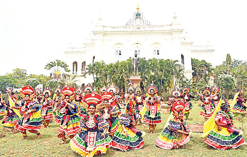 ಯುವ ಸಂಭ್ರಮ ಶೀರ್ಷಿಕೆ ಗೀತೆ ಚಿತ್ರೀಕರಣ