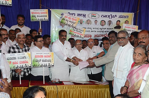 ಎಸ್‌ಐಆರ್ ಹೆಸರಲ್ಲಿ ಮತದಾರರ ಹಕ್ಕು ಕಸಿಯುವ ಆರೋಪ; ಕಾಂಗ್ರೆಸ್ ಪ್ರತಿಭಟನೆ