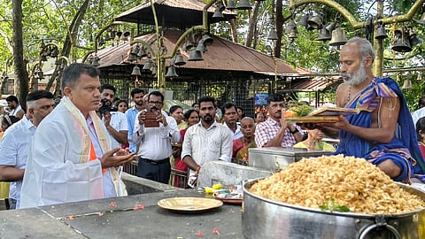 ಸೌತಡ್ಕ ಶ್ರೀ ಮಹಾಗಣಪತಿ ದೇವಸ್ಥಾನಕ್ಕೆ ಸಂಸದ ಕ್ಯಾ.ಬ್ರಿಜೇಶ್ ಚೌಟ ಭೇಟಿ ನೀಡಿದರು.