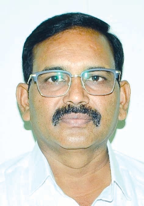  ಡಾ.ರವೀಂದ್ರನಾಥ ಹೊಸಮನಿ 
