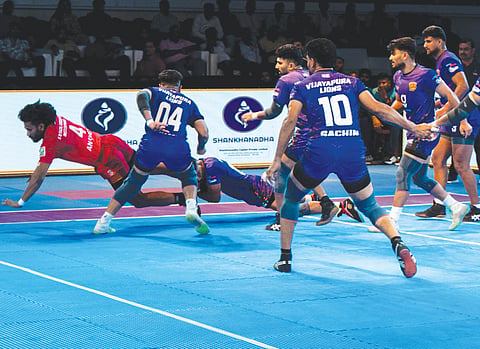 ಬಾಗಲಕೋಟೆಯ ಚಾಲುಕ್ಯ vs ವಿಜಯಪುರ ಲಯನ್ಸ್ 