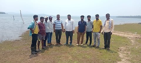 ಎನ್.ಆರ್.ಪುರ ತಾಲೂಕಿನ ಆಲ್ದಾರ, ಬೈರಾಪುರ ಗ್ರಾಮದ ಭದ್ರಾ ಹಿನ್ನೀರಿನ ಪ್ರದೇಶವನ್ನು ಎಇಇ ಸುನೀಲ್‌ಕುಮಾರ್ ಪರಿಶೀಲನೆ ನಡೆಸಿದರು. ಬಾಬು, ರಮೇಶ್, ರಾಘವೇಂದ್ರ ಇತರರಿದ್ದರು.