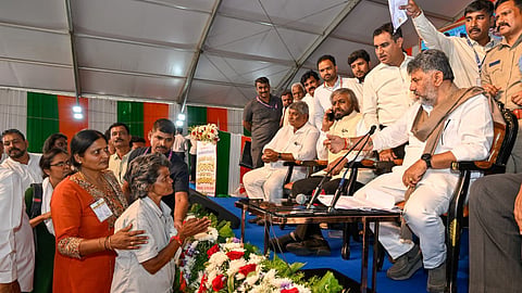 ಪಿಂಚಣಿಗಳ ಸಮಸ್ಯೆ ಕಂಡುಬಾರದಿರಲಿ: ಅಧಿಕಾರಿಗಳಿಗೆ ಸಿಎಂ ಖಡಕ್ ಸೂಚನೆ 