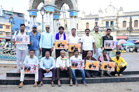 A protest was held near the small clock by the Dalit Maha Sabha.
