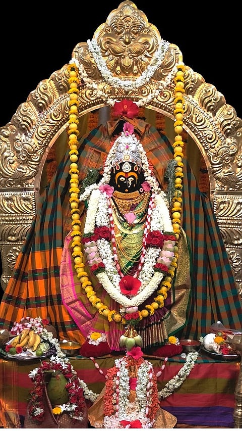 ತುಳಜಾಭವಾನಿ ನವನಗರ.