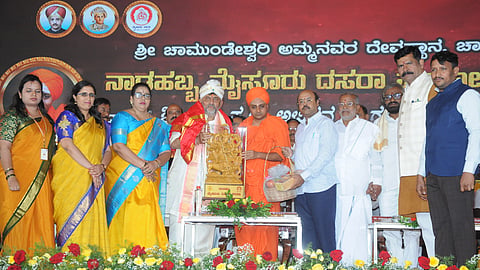  ದೊರೆಗಳ ಹಬ್ಬವೀಗ ಧರೆಯ ಉತ್ಸವ
