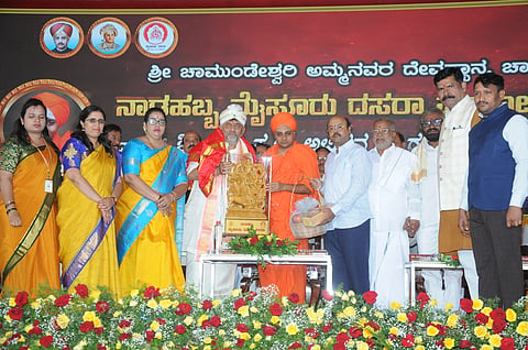ನಾಡಿನ ಪ್ರಗತಿಗೆ ಪ್ರತಿಯೊಬ್ಬರು ಸಂಕಲ್ಪ ಮಾಡಿ:  ಗವಿಶ್ರೀ ಅಭಿಮತ