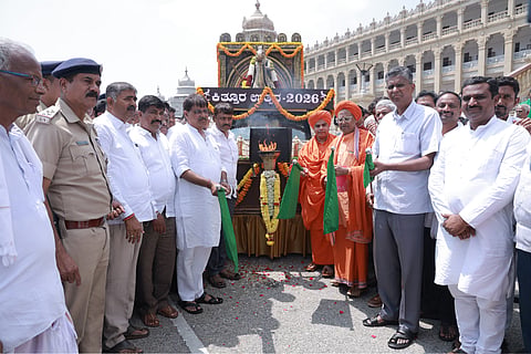ಕಿತ್ತೂರು ಚನ್ನಮ್ಮ ಉತ್ಸವ ವಿಜಯಯಾತ್ರೆಗೆ ಸಚಿವ ಸತೀಶ ಚಾಲನೆ
