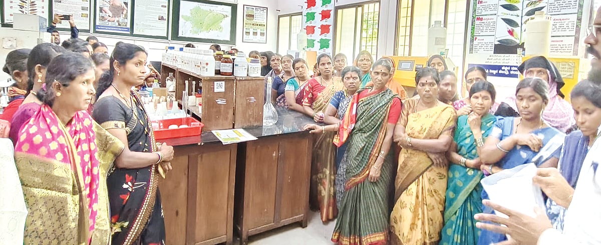 ಸ್ಥಳಿಯ ಸಂಪನ್ಮೂಲದಿಂದ ಸಮೃದ್ಧ ಬದುಕು ಕಟ್ಟಿಕೊಳ್ಳಿ