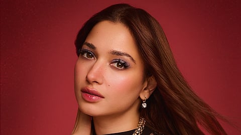 ಹಾಲ್ಗೆನ್ನೆ ಸುಂದರಿ ತಮನ್ನಾ ಭಾಟಿಯಾ! Tamannaah Bhatia