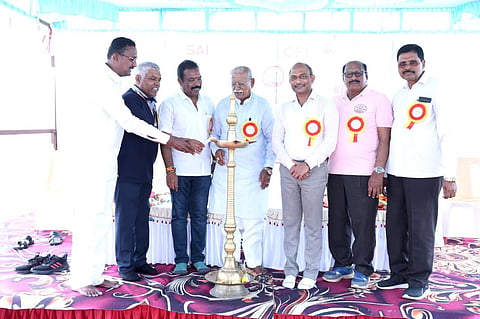 ವಿಜಯಪುರ ನಗರ ಹೊರವಲಯದ ಭೂತನಾಳ ಕೆರೆ ಬಳಿಯಿರುವ ವೆಲೋಡ್ರೋಮ್‌ನಲ್ಲಿ ಆರಂಭವಾದ ಅಸ್ಮಿತಾ ಖೇಲೋ ಇಂಡಿಯಾ ರಾಜ್ಯ ಮಟ್ಟದ ವುಮೆನ್ಸ್ ಟ್ರ್ಯಾಕ್ ಟೂರ್ನಾಮೆಂಟ್ ಗೆ ಸಂಸದ ರಮೇಶ ಜಿಗಜಿಗಣಗಿ ಚಾಲನೆ ನೀಡಿದರು. ಪಾಲಿಕೆ ಸದಸ್ಯ ರಾಹುಲ್ ಜಾಧವ, ಯುವ ಸಬಲೀಕರಣ ಮತ್ತು ಕ್ರೀಡಾ ಇಲಾಖೆಯ ಸಹಾಯಕ ನಿರ್ದೇಶಕ ರಾಜಶೇಖರ ದೈವಾಡಿ, ಆರ್.ಎಸ್. ಪೂಜೇರಿ, ರಾಜು ಬಿರಾದಾರ ಇತರರಿದ್ದಾರೆ.