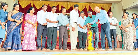  ಪ್ರಗತಿ ವಿದ್ಯಾಸಂಸ್ಥೆಗಳ ಸಂಚಾಲಕ ಜಯಸೂರ್ಯ ರೈ ಮಾದೋಡಿ ಎನ್‌ಎಸ್‌ಎಸ್ ಶಿಬಿರ ಉದ್ಘಾಟಿಸಿದರು. ಪ್ರಮುಖರಾದ ಸೋಮಶೇಖರ ನಾಯಕ್, ವಸಂತ ರೈ ಕಾರ್ಕಳ, ನಾಗೇಶ್ ರೈ ಮಾಳ, ಹರೀಶ್ ಮುಂಡಾಳ ಇತರರು ಇದ್ದರು.