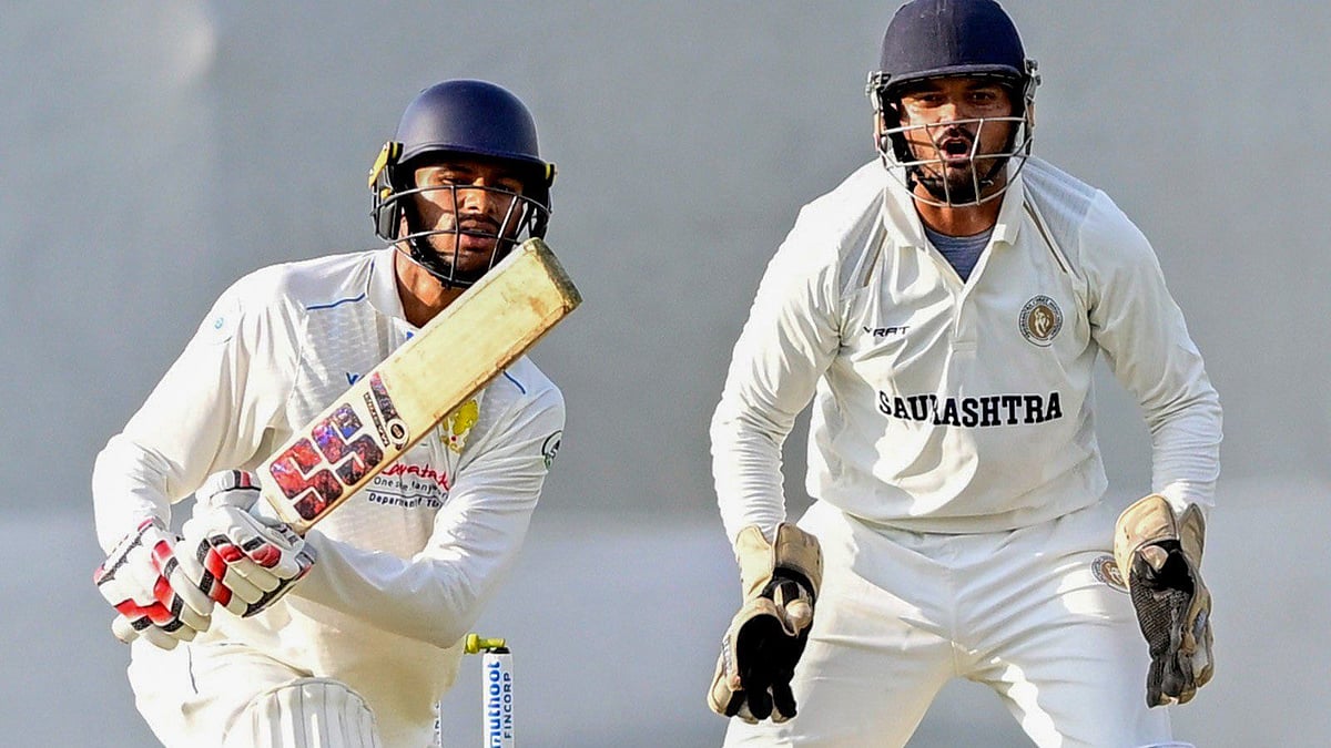 Ranji Trophy: ಮನ್ವಂತ್​ ಕುಮಾರ್​ ಚೊಚ್ಚಲ ಶತಕದಾಟ, ಕರ್ನಾಟಕ ಮೇಲುಗೈ