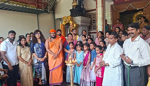 ಶ್ರೀ ಕ್ಷೇತ್ರ ಶಂಕರಪುರ ಶ್ರೀ ಸಾಯಿ ಮುಖ್ಯಪ್ರಾಣ ದೇವಸ್ಥಾನದಲ್ಲಿ ಮೂಗುತಿ ಧಾರಣೆ ಕಾರ್ಯಕ್ರಮವನ್ನು ಸಾಯಿ ಈಶ್ವರ ಗುರೂಜಿ ಉದ್ಘಾಟಿಸಿದರು. ಗೀತಾಂಜಲಿ ಸುವರ್ಣ, ಸತೀಶ ದೇವಾಡಿಗ, ಪ್ರಕಾಶ ಆಚಾರ್ಯ, ರಾಜೇಶ ಆಚಾರ್ಯ, ಲಾವಣ್ಯಾ, ವಿನೋದಕುಮಾರ, ರಾಘವೇಂದ್ರ ಪ್ರಭು ಇತರರಿದ್ದರು.