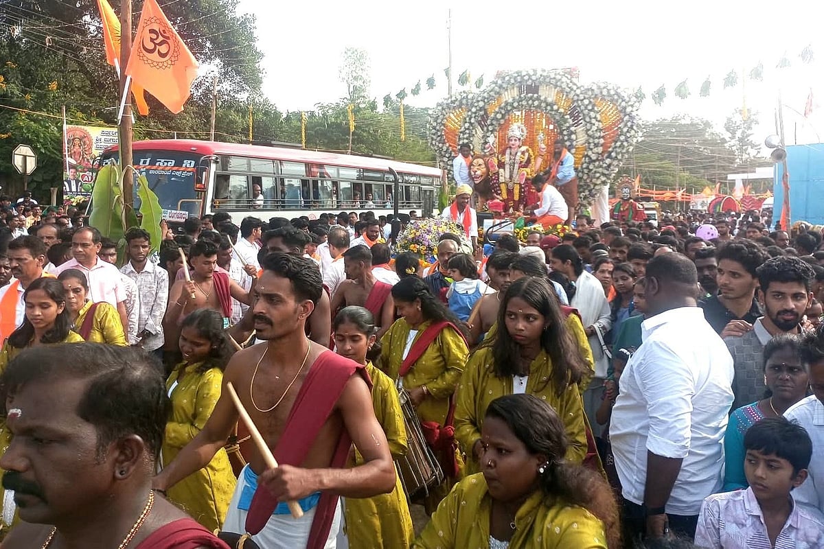 ಬಾಳೆಹೊನ್ನೂರಿನಲ್ಲಿ ಶ್ರೀ ದುರ್ಗಾದೇವಿ ಜಲಸ್ತಂಭನ Sri Durga Devi Water Dam