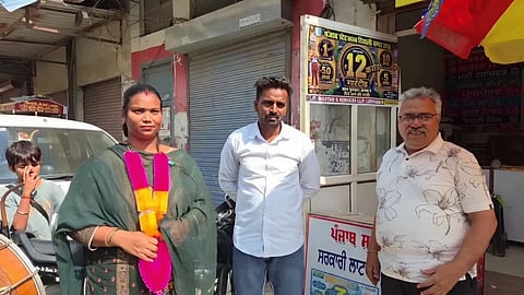 ಕೊಂಡಿದ್ದು 7ರೂ.ಲಾಟರಿ, ಸಿಕ್ಕಿದ್ದು ಕೋಟಿ; ಪಂಜಾಬ್​ನ ಬಡ ಕುಟುಂಬದ ಅದೃಷ್ಟ ಬದಲಿಸಿದ ಬಂಪರ್ ಗಿಫ್ಟ್..Punjab