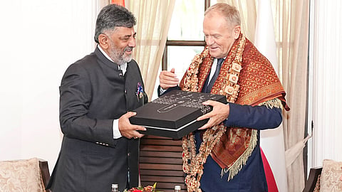 ಪೋಲೆಂಡ್ ಪ್ರಧಾನಮಂತ್ರಿ ಡೋನಾಲ್ಡ್ ಟಸ್ಕ್ ಅವರನ್ನು ಗೌರವಿಸಿದ ಮುಖ್ಯಮಂತ್ರಿ ಡಿ.ಕೆ.ಶಿವಕುಮಾರ್