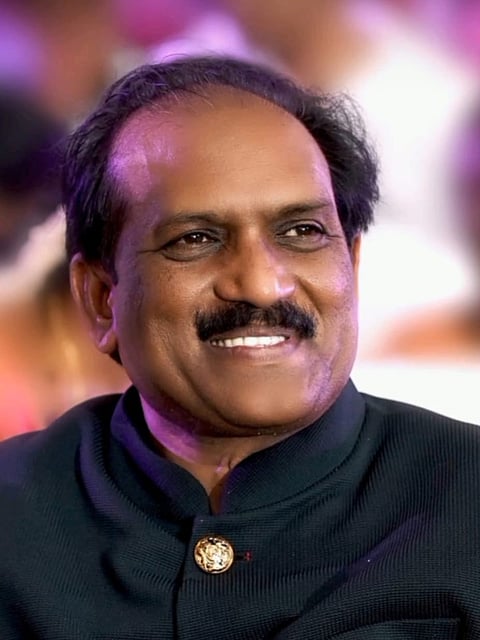 ಶಾಸಕ ಪ್ರಸಾದ ಅಬ್ಬಯ್ಯ .
