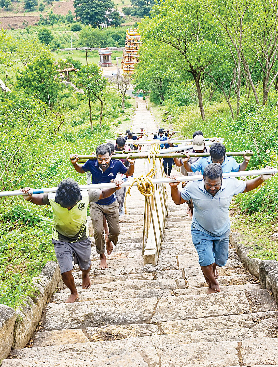 ಇಪ್ಪತ್ತೈದು ಕಾರ್ಮಿಕರ ಸಾಹಸಕ್ಕೆ ಮೆಚ್ಚುಗೆ