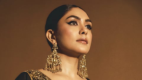 ಮೃಣಾಲ್​ ದೀಪಾವಳಿ ಫೋಟೊಶೂಟ್​! Mrunal Thakur