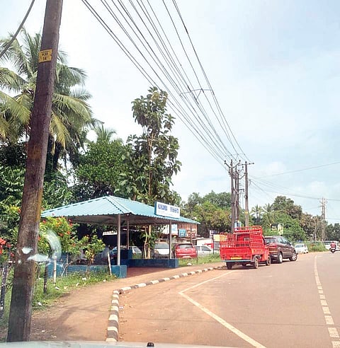 ಉಪಯೋಗ ಶೂನ್ಯ ಬಸ್ ತಂಗುದಾಣ.