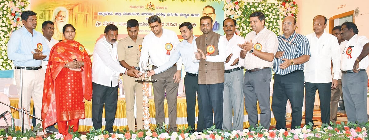 ಆದಿಕವಿ ವಾಲ್ಮೀಕಿ ಜೀವನ ಪ್ರತಿಯೊಬ್ಬರಿಗೂ ಪ್ರೇರಣೆ