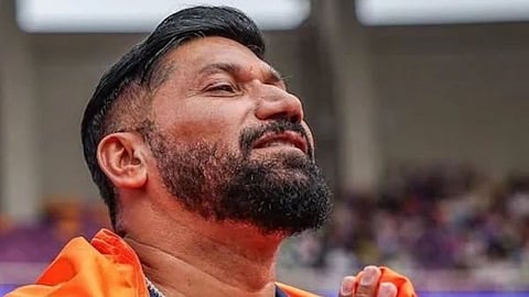 ಏಷ್ಯನ್ ಗೇಮ್ಸ್​​ನಲ್ಲಿ ಮೂರು ಬಾರಿ ಚಿನ್ನದ ಪದಕ ಗೆದ್ದಿದ್ದ ಪ್ಯಾರಾ ಅಥ್ಲೀಟ್ ನೀರಜ್ ಯಾದವ್ ಆತ್ಮಹ* | Neeraj Yadav