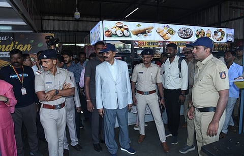 In centar bus satnd Food Found During Inspection by  Lokayukta